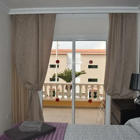 Club La Mar Puerto de Santiago (Tenerife)
